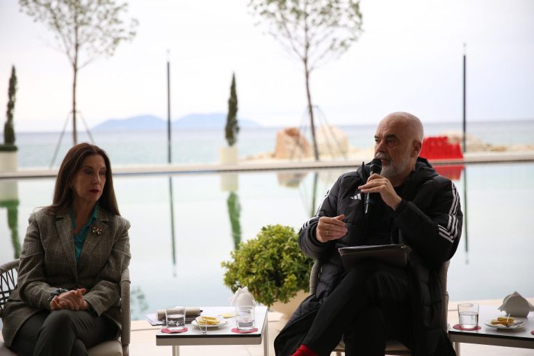 Rama me turoperatorët: Luftë informalitetit në turizëm, në 2026 me platformën digjitale e-Visitors